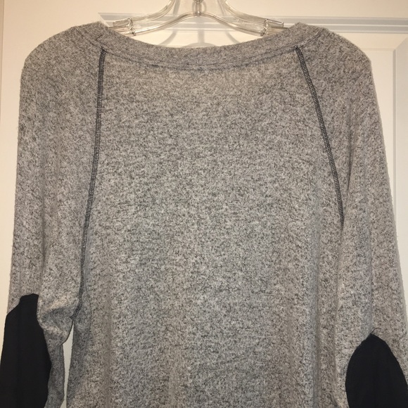 Grey Longsleeve - Picture 7 of 10
